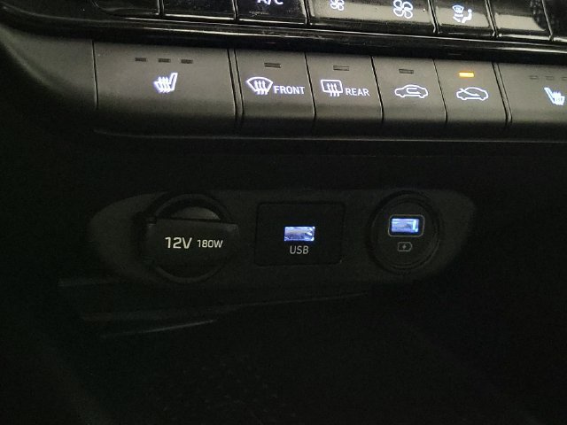 Used 2023 Hyundai Elantra Limited FWD image 30