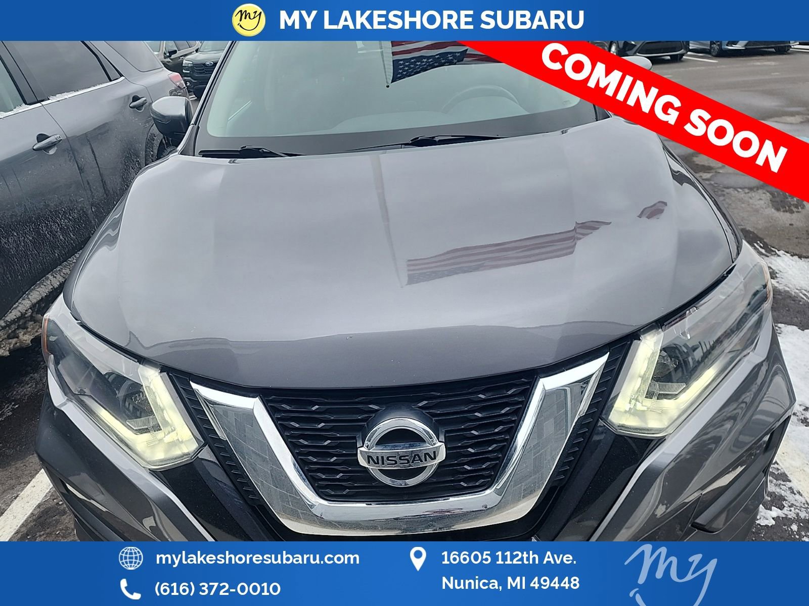 Used 2017 Nissan Rogue SV image 2