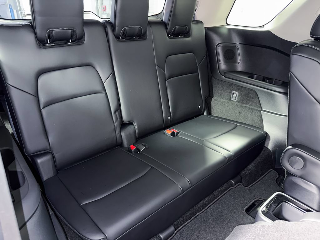 New 2026 Nissan Pathfinder SL w/ SL Premium Package AWD/4WD image 39