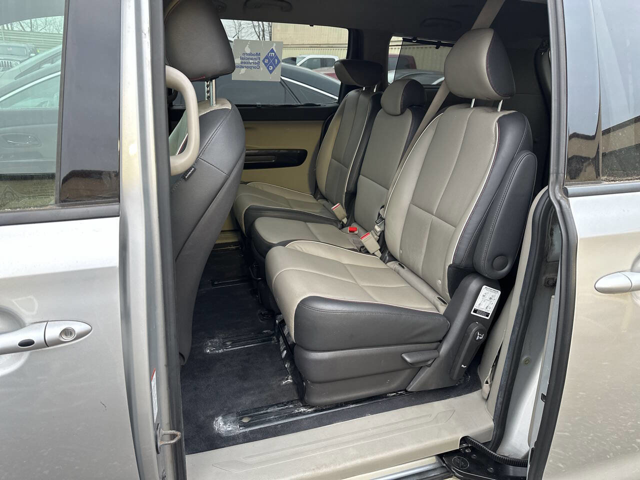 Used 2016 Kia Sedona EX image 5