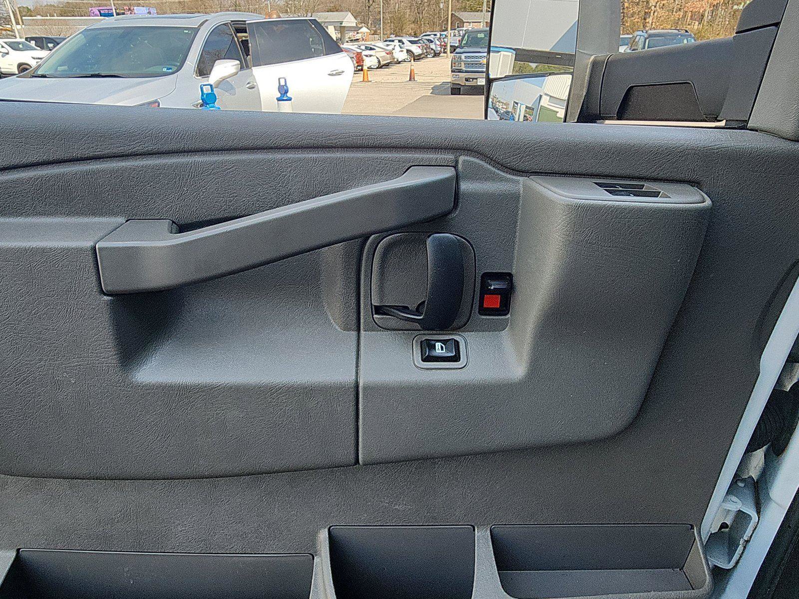 Used 2022 Chevrolet Express 3500 w/ Power Convenience Package image 19