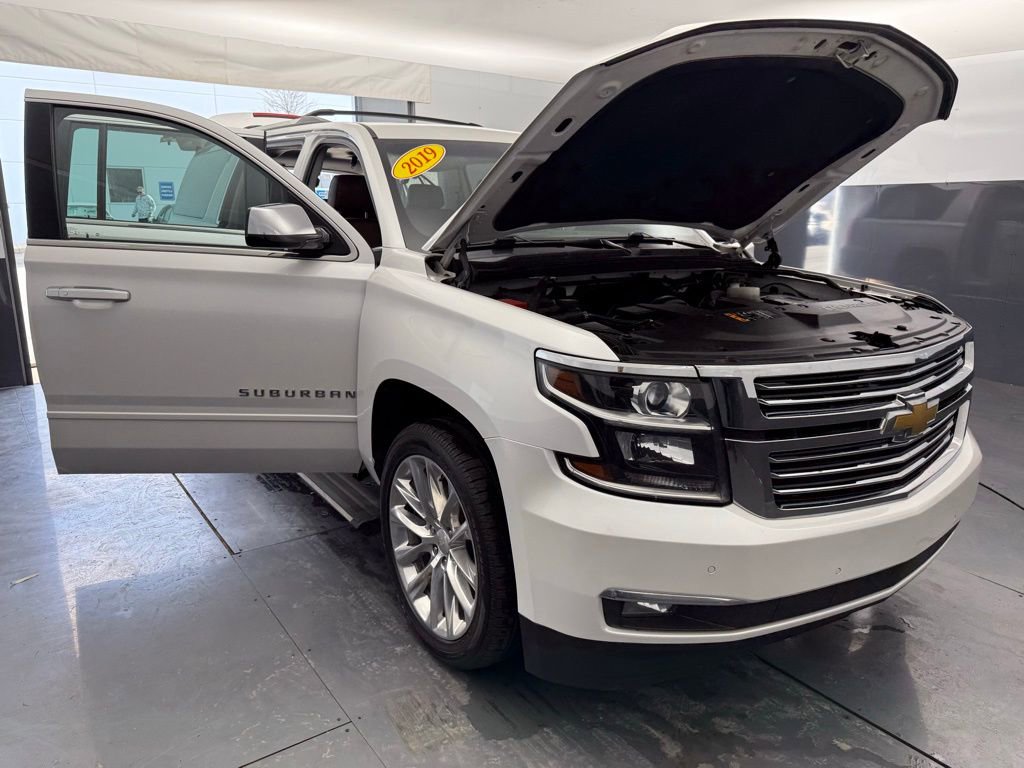 Used 2019 Chevrolet Suburban Premier w/ Premier Plus Edition AWD/4WD image 13
