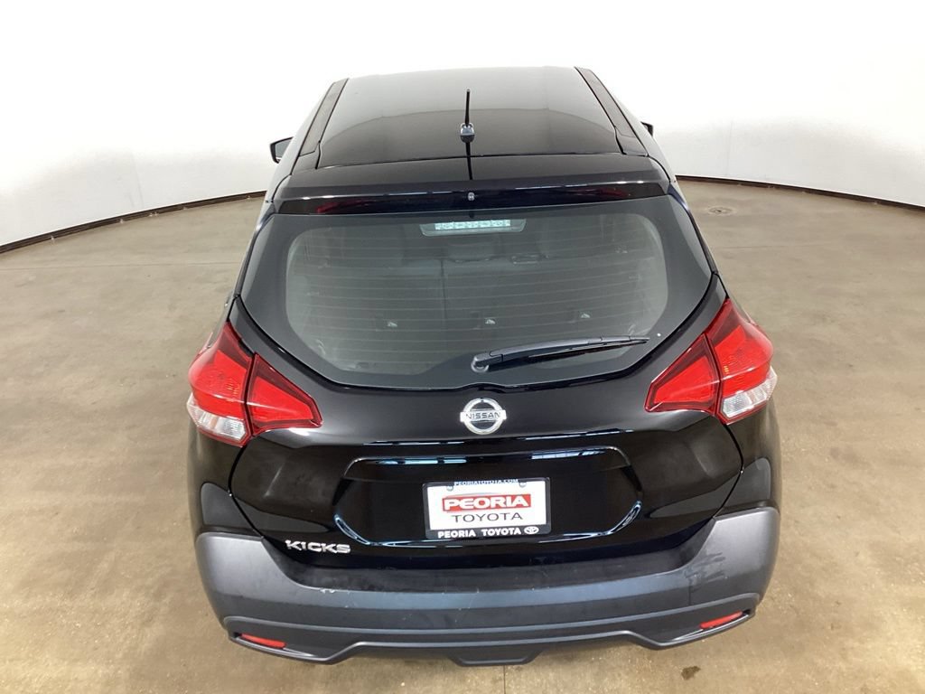 Used 2018 Nissan Kicks SV FWD image 11