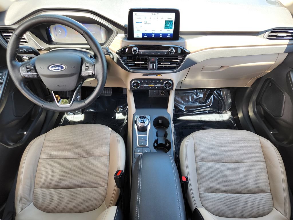 Used 2020 Ford Escape Titanium AWD/4WD image 16