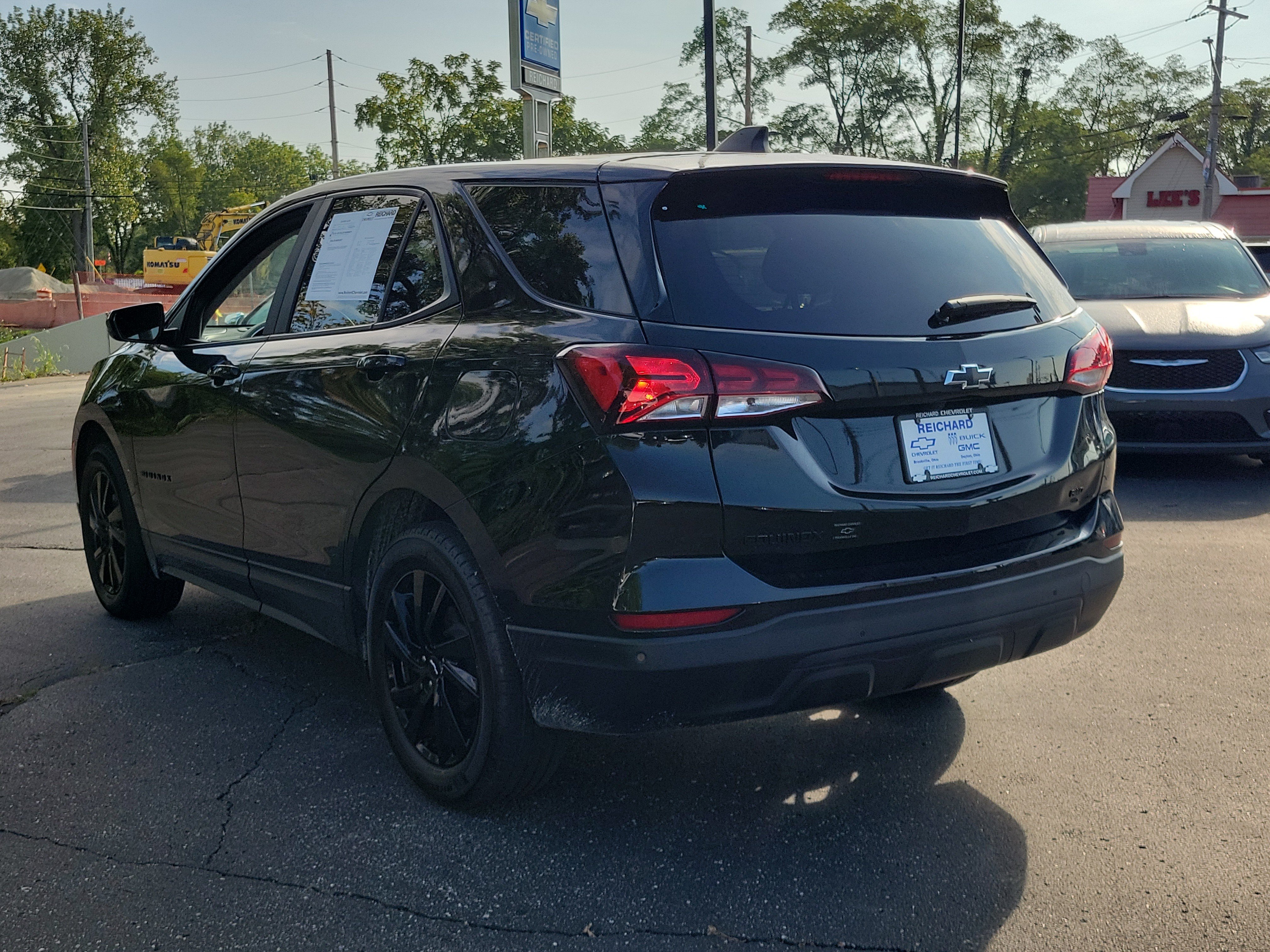 Used 2024 Chevrolet Equinox LS w/ LS Convenience Package AWD/4WD image 3