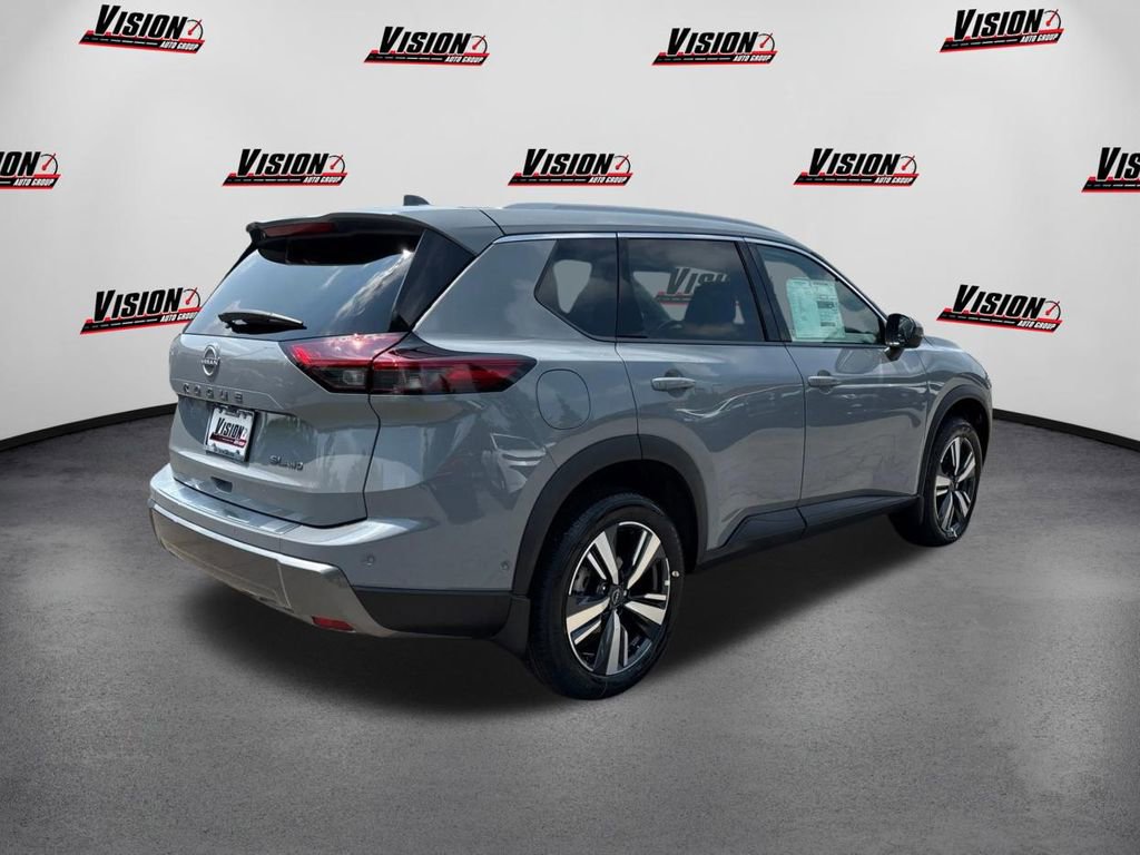 Used 2025 Nissan Rogue SL AWD/4WD image 5