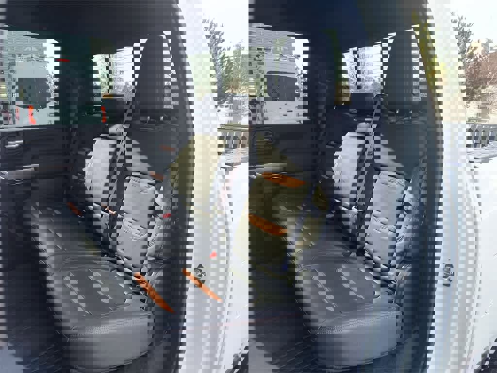 Used 2022 GMC Sierra 2500 AT4 w/ AT4 Premium Plus Package image 23