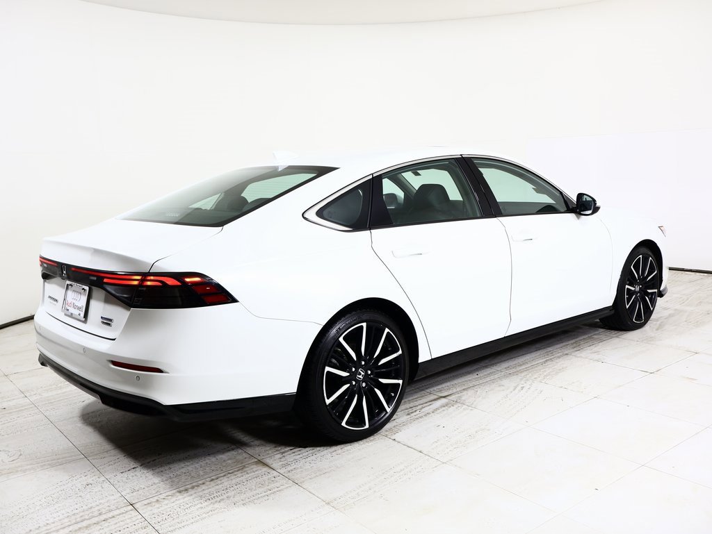 Used 2023 Honda Accord Touring image 16