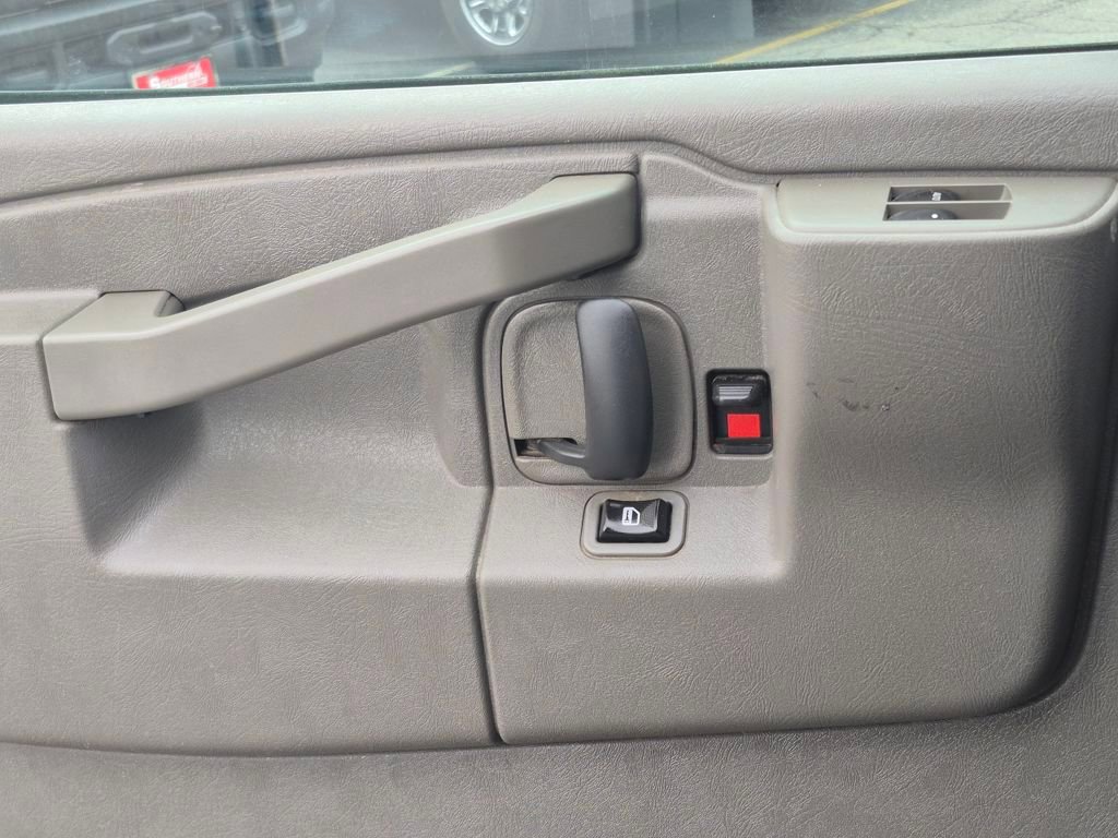 Used 2017 Chevrolet Express 3500 LT w/ LT Preferred Equipment Group image 15