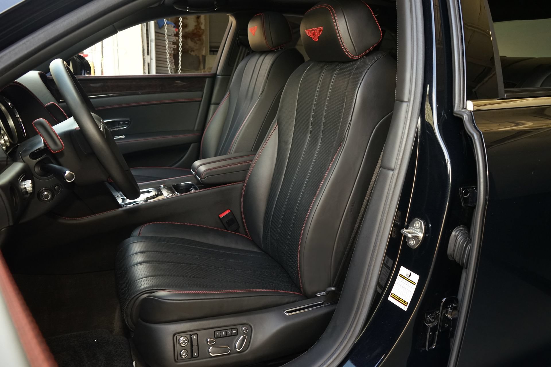 Used 2014 Bentley Flying Spur W12 AWD/4WD image 9