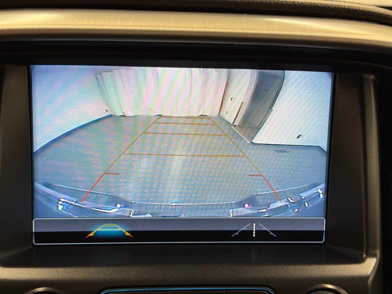 Used 2018 GMC Canyon SLT w/ Driver Alert Package image 16