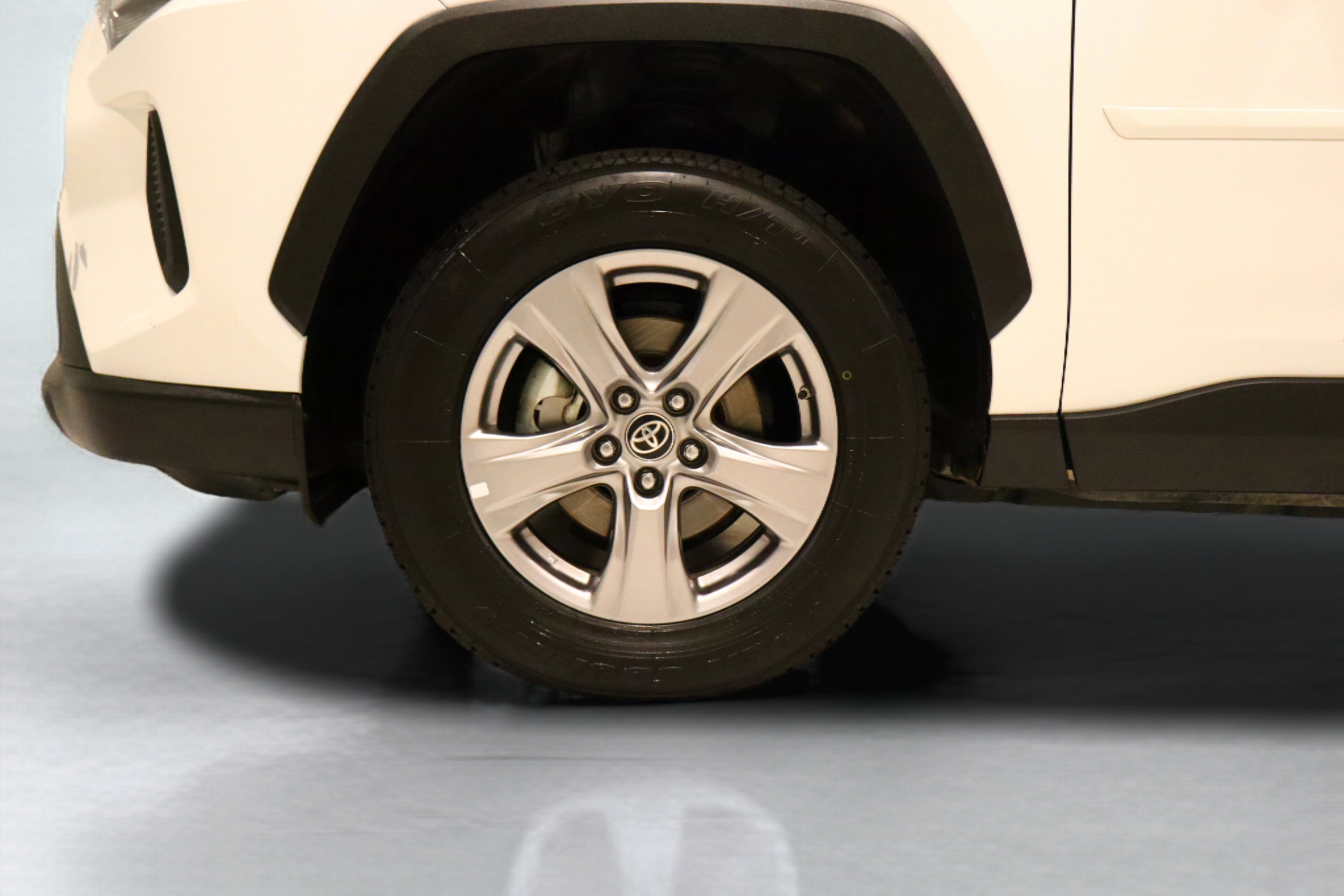 Used 2024 Toyota RAV4 LE image 7