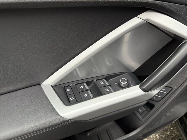 Used 2024 Audi Q3 2.0T Premium image 14