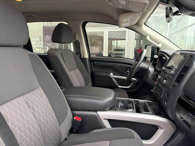 Used 2024 Nissan Titan SV w/ SV Convenience Package image 30