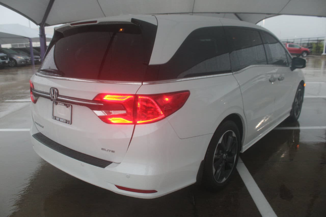 Used 2024 Honda Odyssey Elite image 6