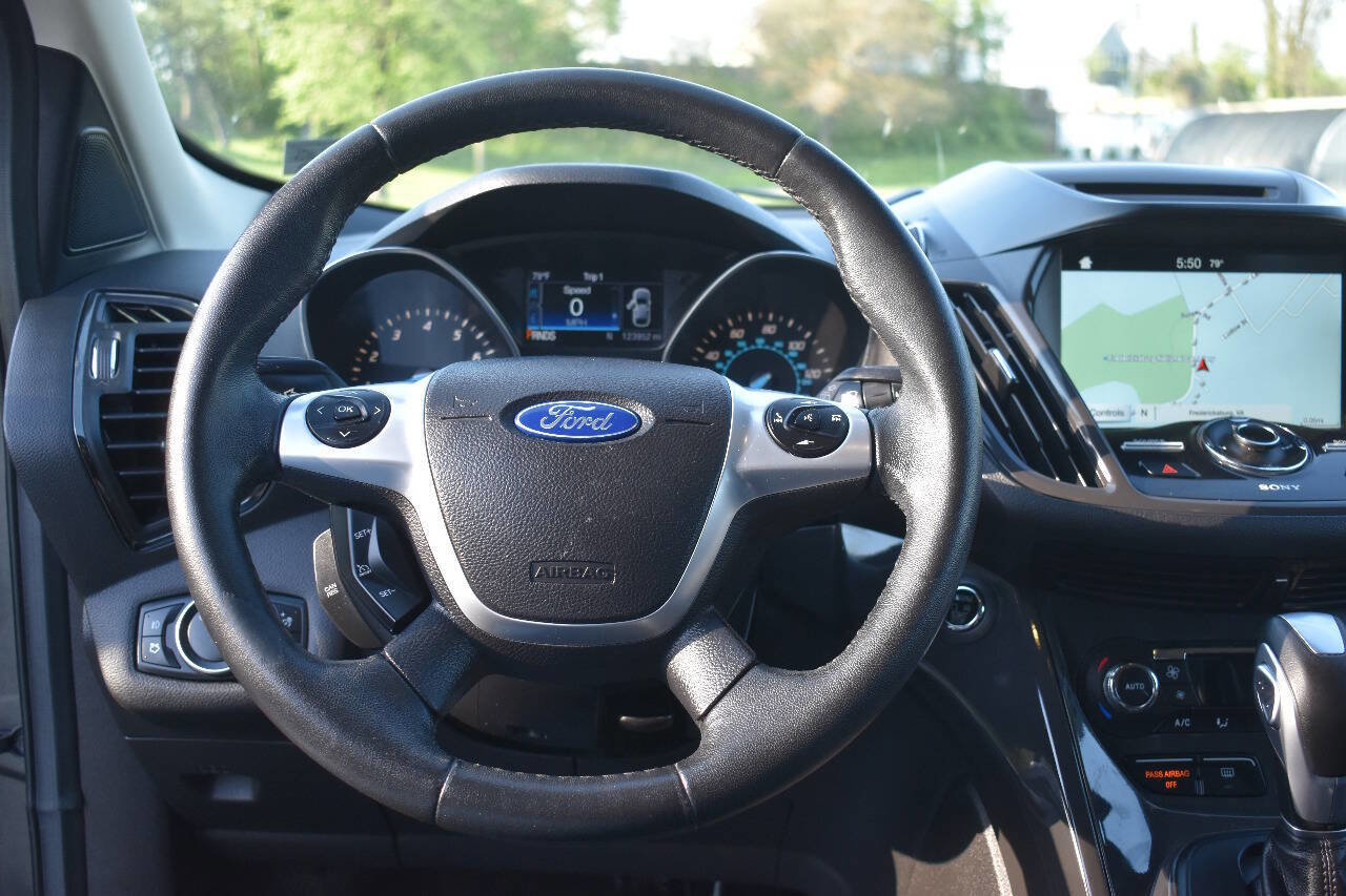 Used 2016 Ford Escape Titanium image 19