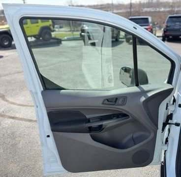 Used 2023 Ford Transit Connect XL image 17