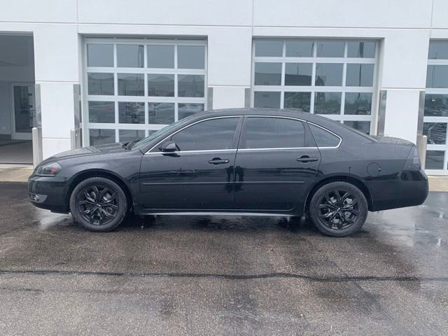 Used 2010 Chevrolet Impala LT w/ Convenience Package FWD image 3