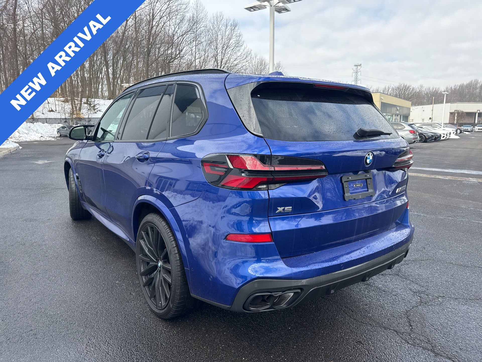 Used 2025 BMW X5 M60i w/ Climate Comfort Package image 4