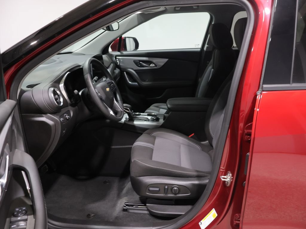 Used 2025 Chevrolet Blazer LT AWD/4WD image 11