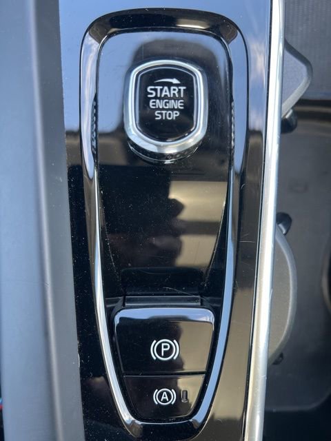 Used 2024 Volvo S60 B5 Core image 17