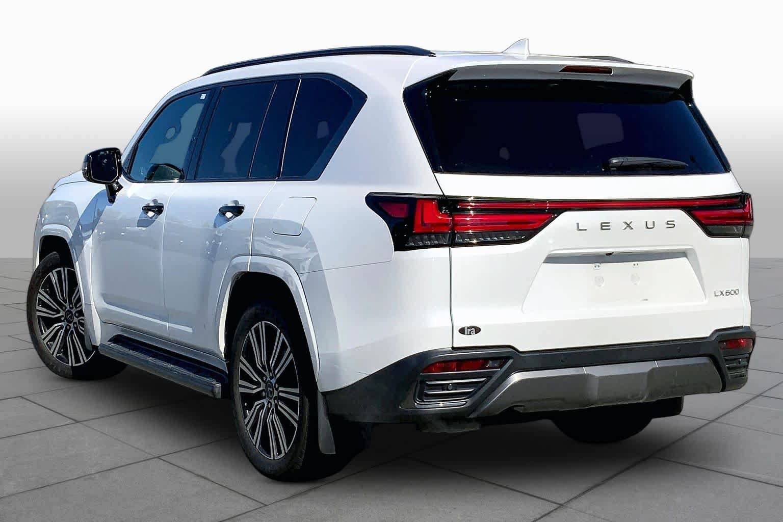 Used 2024 Lexus LX 600 4WD w/ Appearance Package image 12