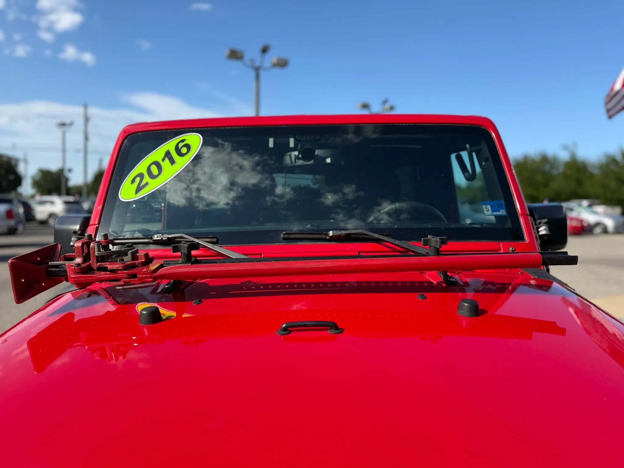 Used 2016 Jeep Wrangler Unlimited Sahara w/ Connectivity Group AWD/4WD image 35