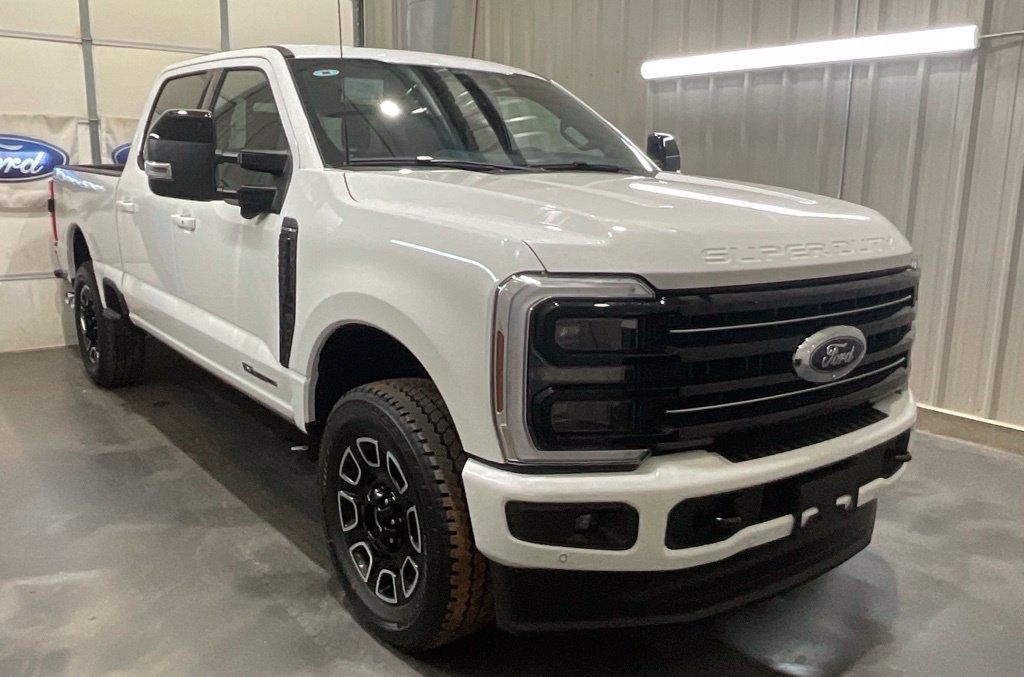 Used 2026 Ford F250 Platinum AWD/4WD image 2