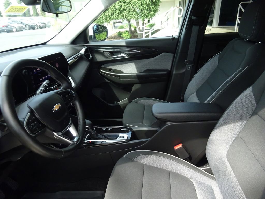Certified 2024 Chevrolet TrailBlazer LT w/ LT Cold Weather Package image 16