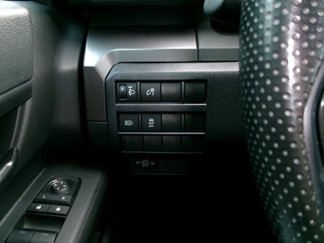 Used 2024 Toyota Tacoma SR5 AWD/4WD image 12