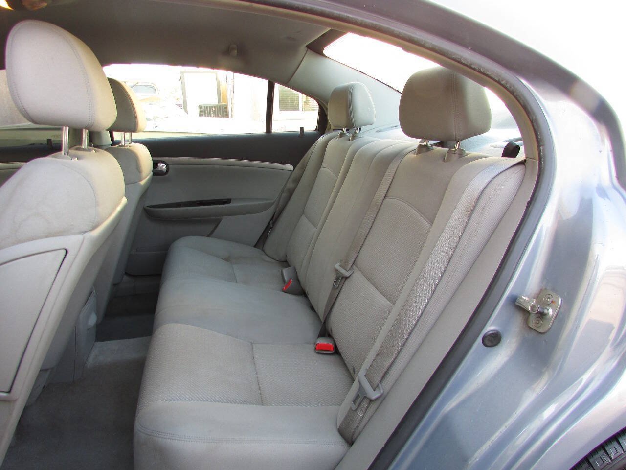 Used 2009 Saturn Aura XE FWD image 16