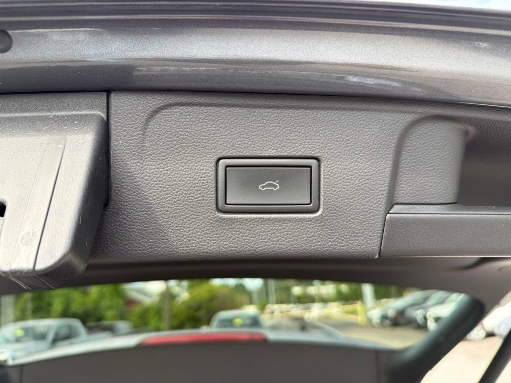 Used 2023 Volkswagen Atlas SE w/ Panoramic Sunroof Package FWD image 27