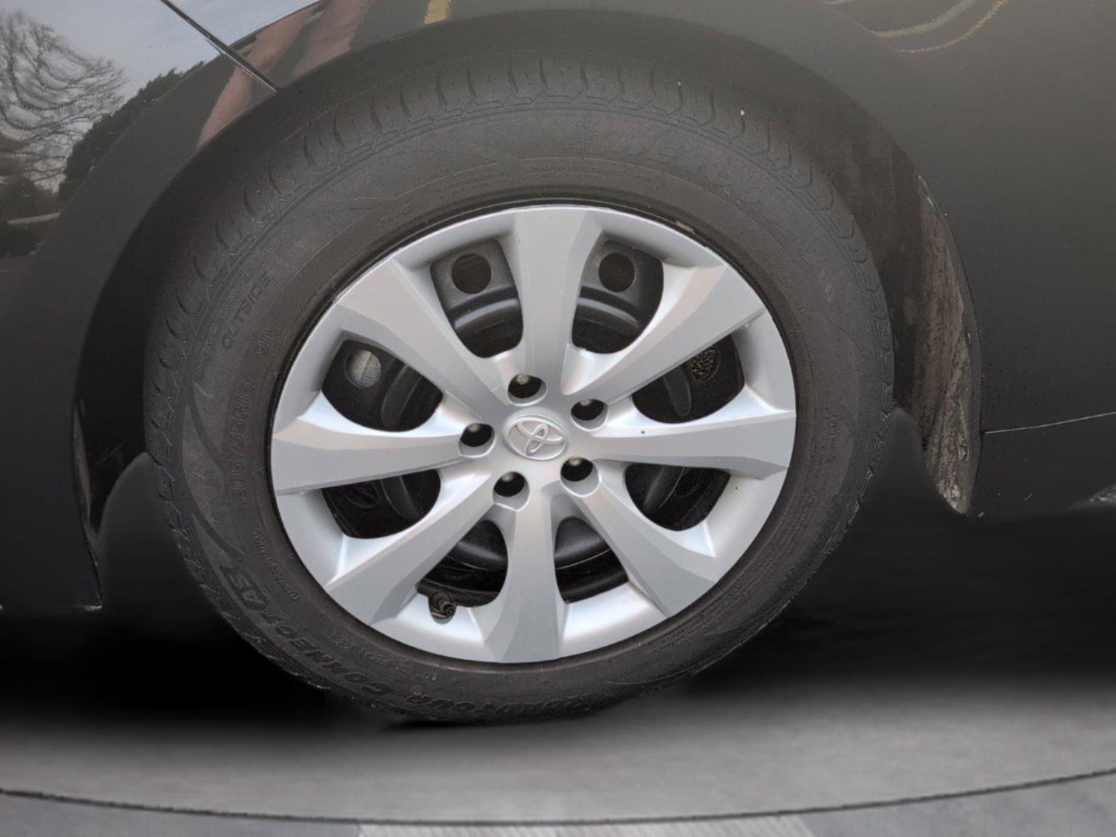 Used 2024 Toyota Corolla LE image 11