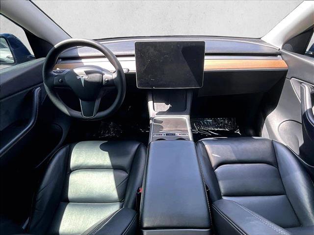 Used 2022 Tesla Model Y Long Range image 15