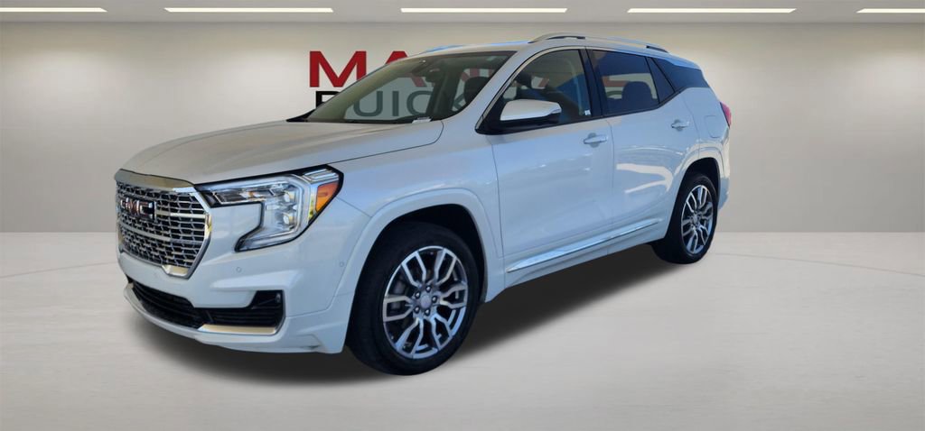 Used 2024 GMC Terrain Denali w/ Denali Premium Package