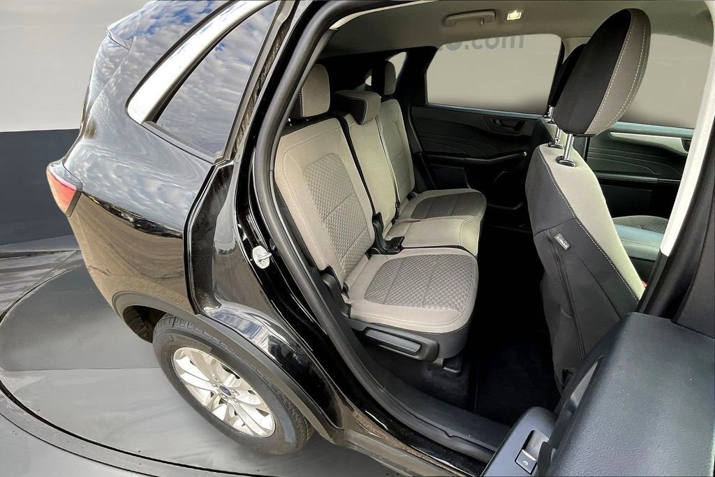 Used 2022 Ford Escape SE image 26