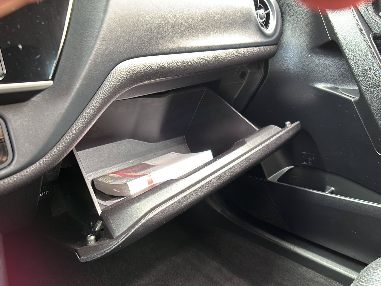Used 2017 Toyota Corolla LE FWD image 36