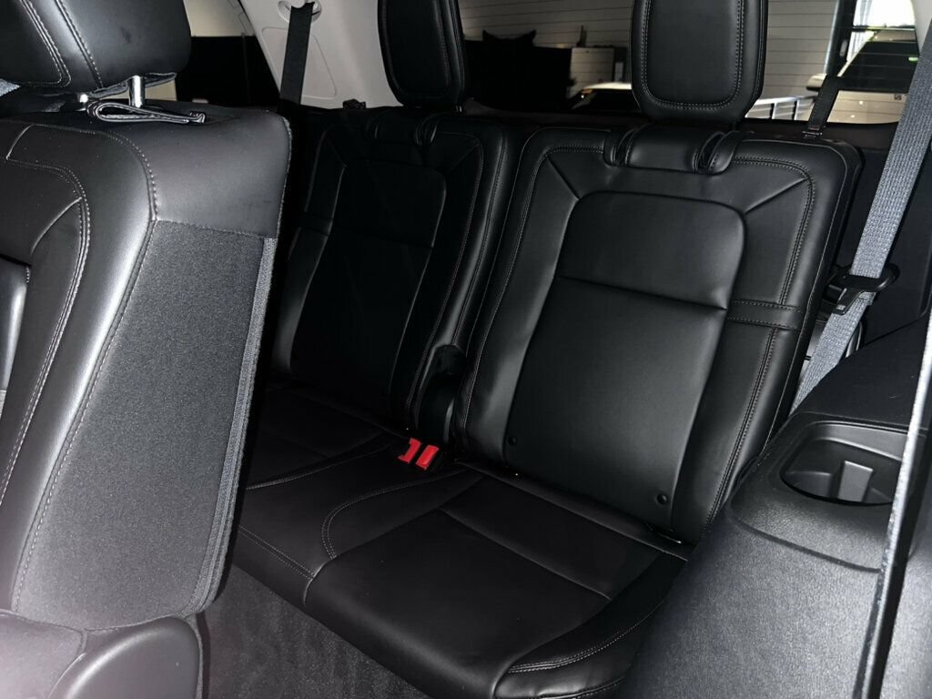 Used 2023 Lincoln Aviator Reserve w/ Equipment Group 201A AWD/4WD image 18