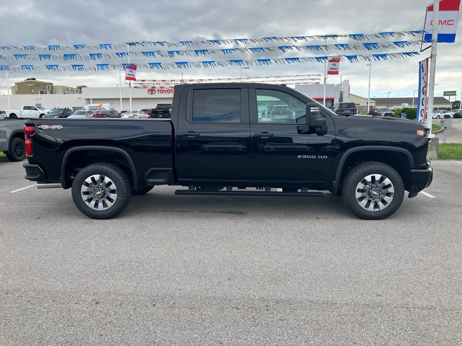 New 2026 Chevrolet Silverado 2500 Custom w/ Custom Value Package AWD/4WD image 8