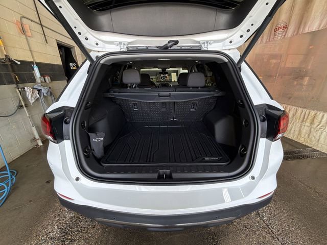 Certified 2024 Chevrolet Equinox LT w/ LPO, Floor Liner Package FWD image 24