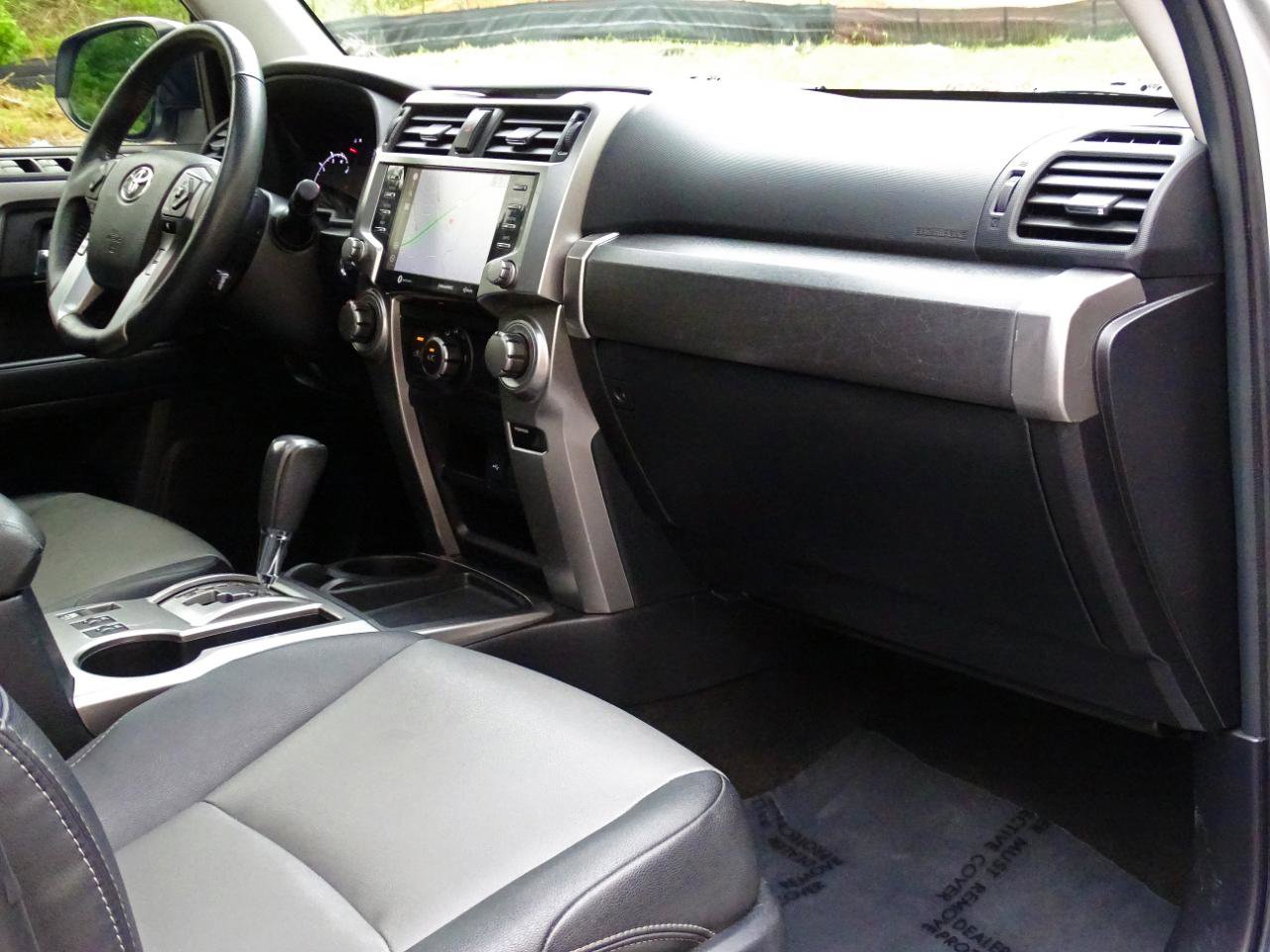 Used 2021 Toyota 4Runner SR5 Premium w/ Moonroof Package RWD image 28
