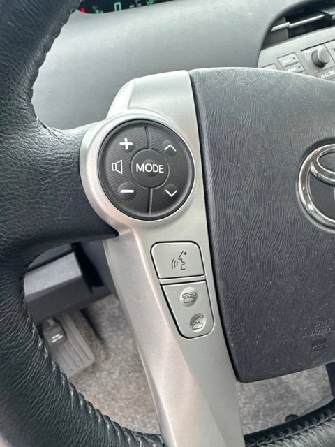 Used 2013 Toyota Prius Four w/ Deluxe Solar Roof Pkg FWD image 18