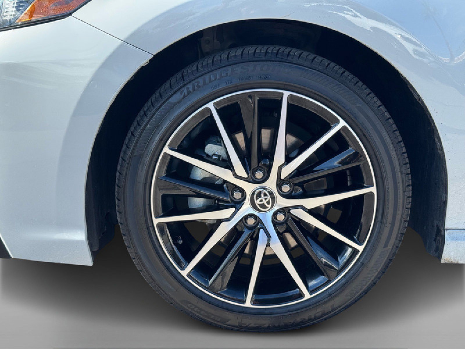 Used 2024 Toyota Camry SE image 10