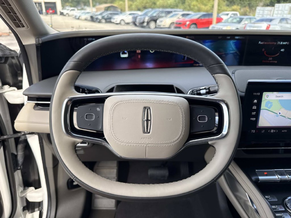 Used 2025 Lincoln Nautilus Premier AWD/4WD image 26