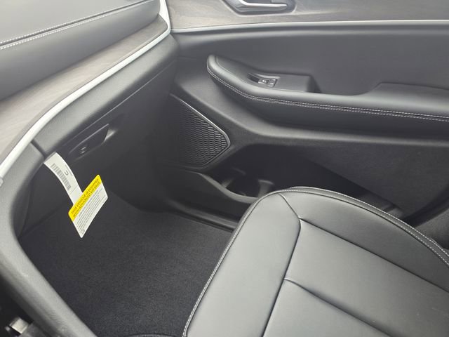 New 2026 Jeep Grand Cherokee Limited w/ Limited Altitude Package image 24