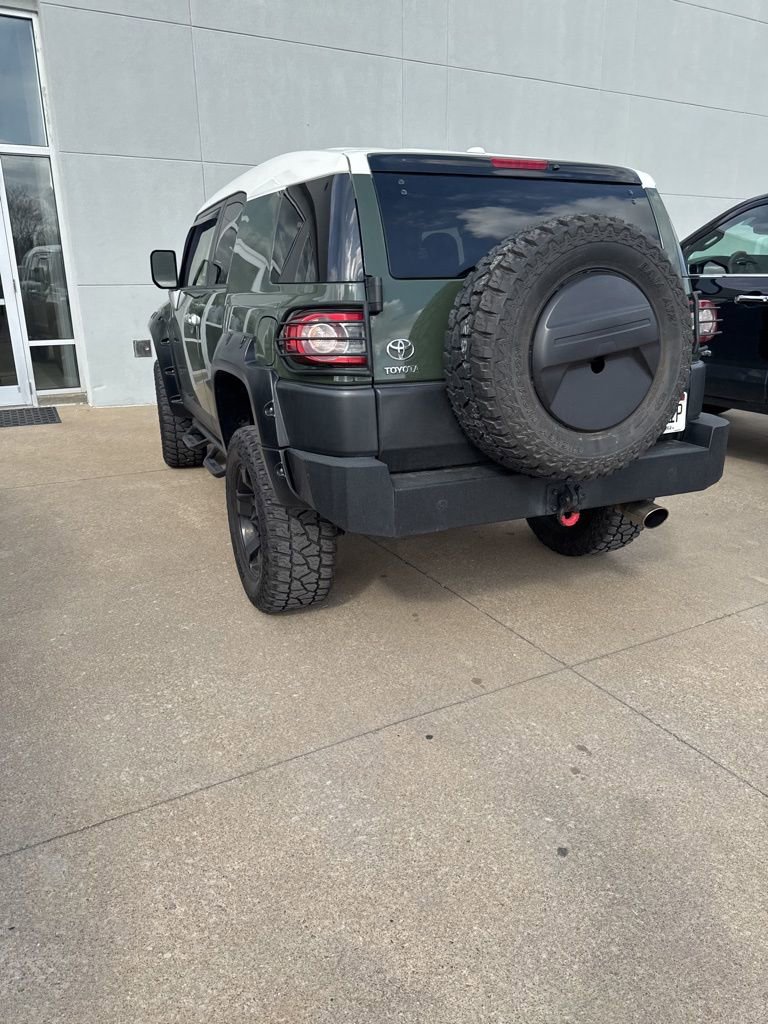 Used 2014 Toyota FJ Cruiser 4WD w/ Upgrade Package image 6