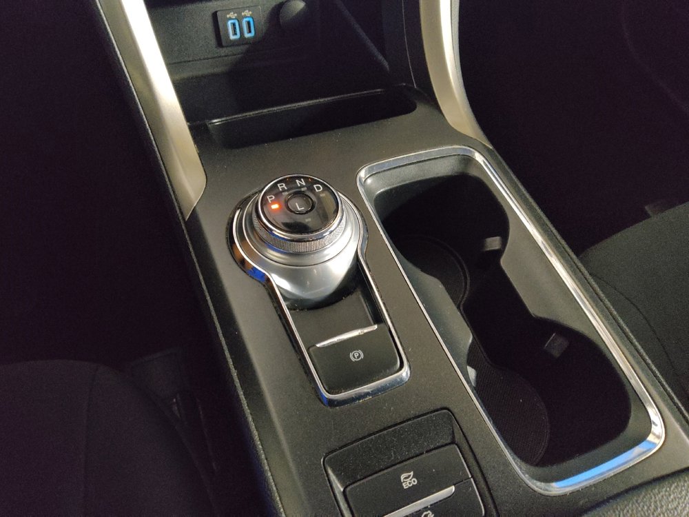 Used 2019 Ford Fusion SE image 26