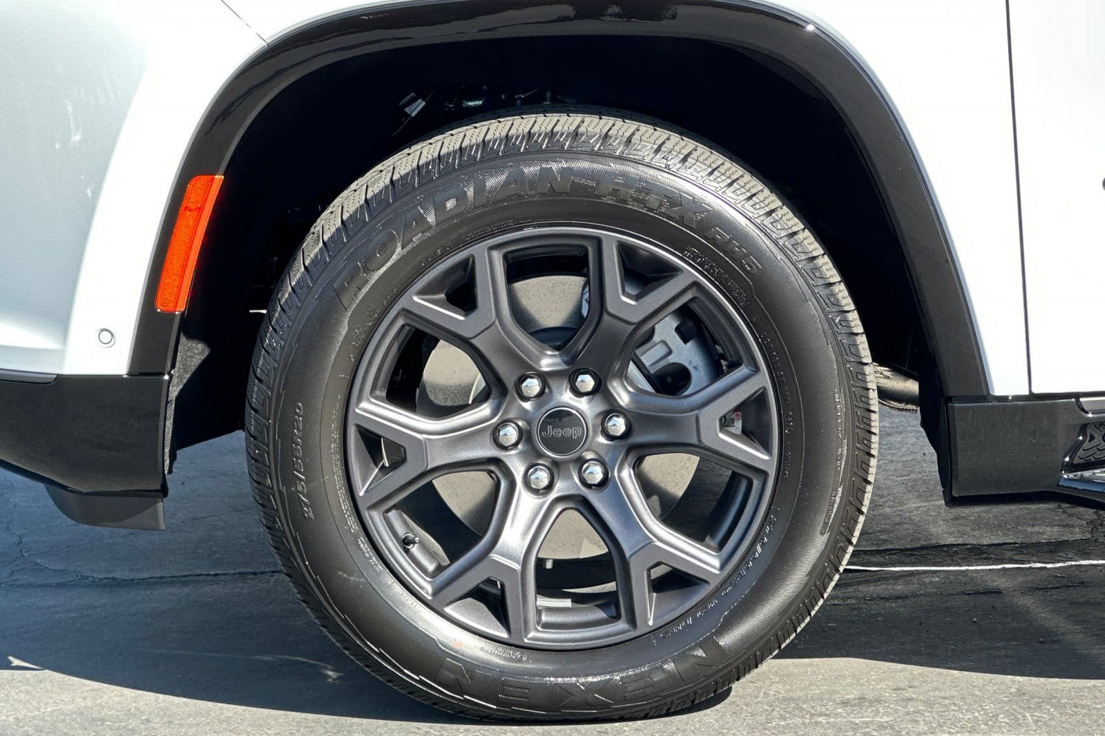 New 2026 Jeep Grand Wagoneer Limited AWD/4WD image 26