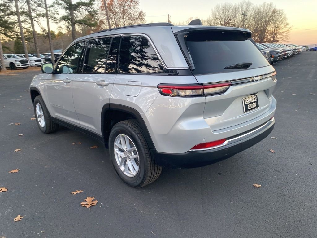 New 2025 Jeep Grand Cherokee Laredo w/ Trailer Tow Package image 7