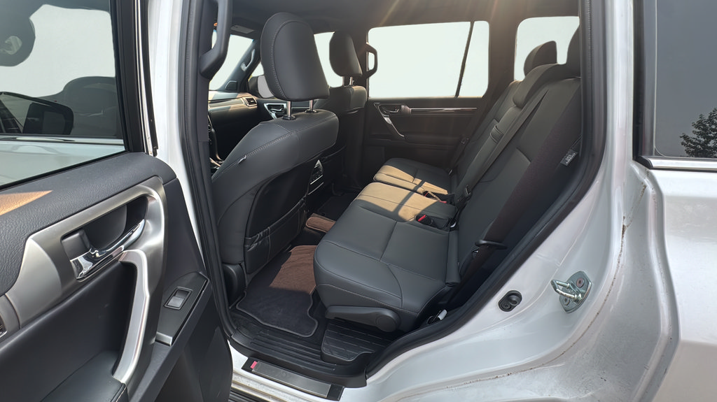 Used 2023 Lexus GX 460 Premium w/ Premium Package AWD/4WD image 45